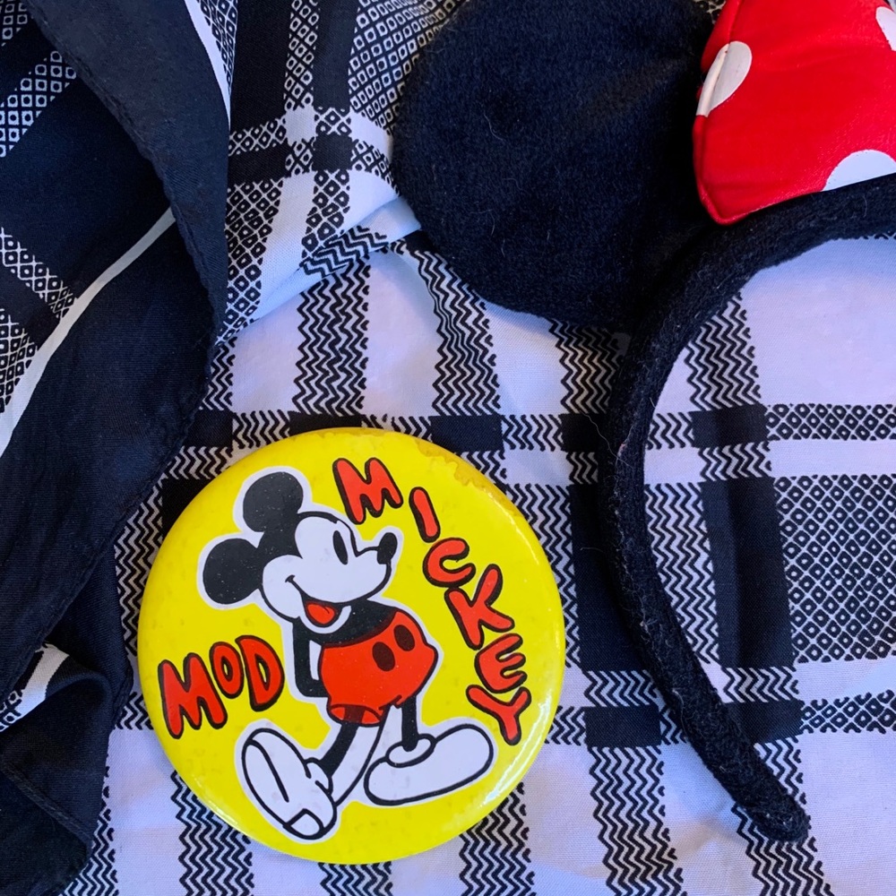Rare Vintage Mickey Disney Pin